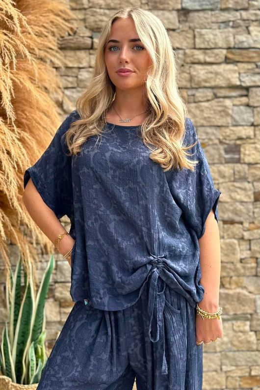 Kiti Paisley Damask Hitch Tee Navy